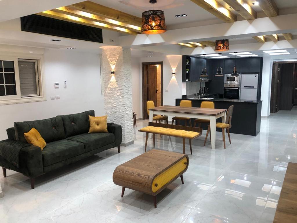 Apartment شقه فندقيه *
